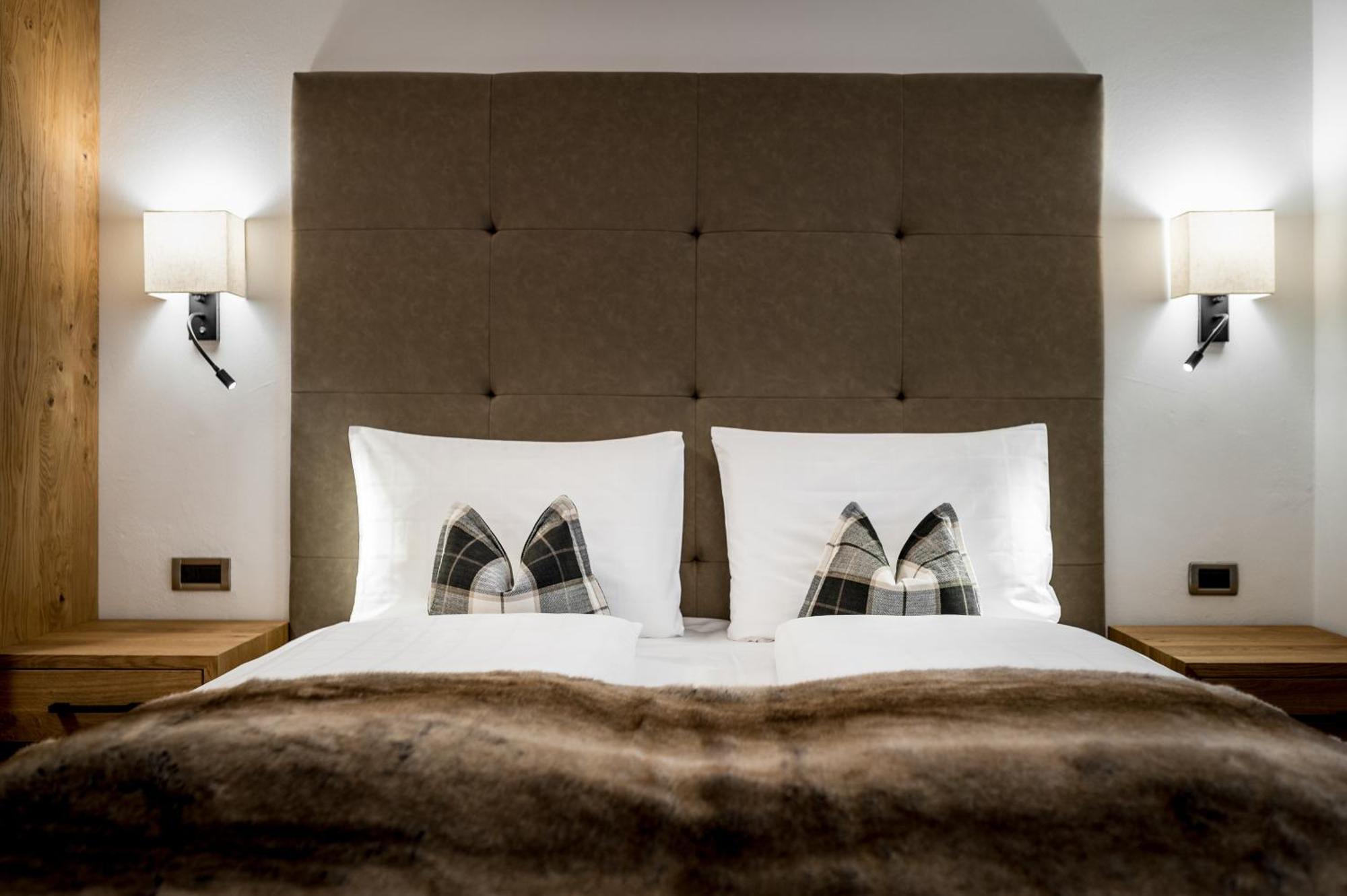 לה וילה Hotel Des Alpes מראה חיצוני תמונה