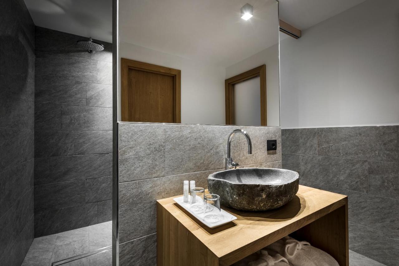 לה וילה Hotel Des Alpes מראה חיצוני תמונה